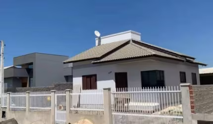Casa com 2 quartos à venda no Nova Divinéia, Araranguá  por R$ 410.000