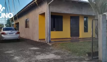 CASA A VENDA NA PRAIA