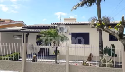 Casa com 3 quartos à venda no Nova Divinéia, Araranguá , 200 m2 por R$ 650.000