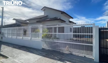 CASA A VENDA