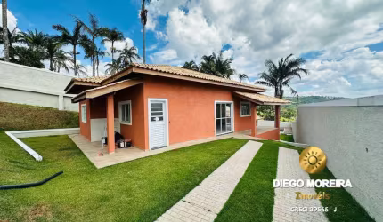 Casa à venda em meio a Natureza - em Mairiporã