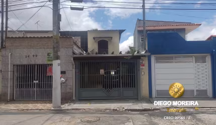 Sobrado á venda próximo a Fernão Dias