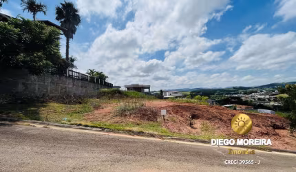 Ótimo terreno à venda em parte alta de condomínio com linda vista