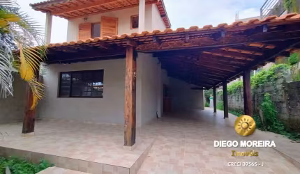 Casa à Venda com Amplo Espaço e Conforto!