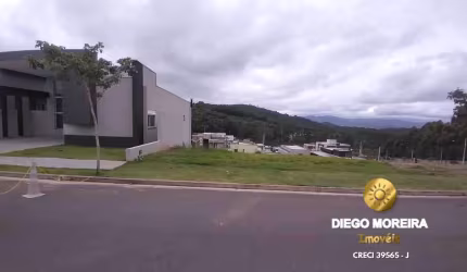 Terreno em Condomínio Fechado - Pronto para Construir