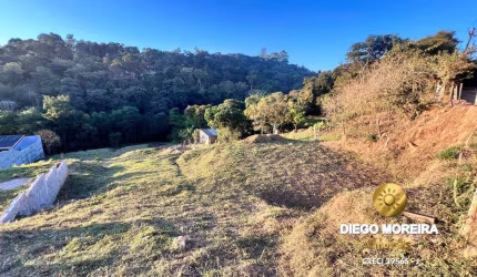 Terreno escriturado de 1.078m² à venda em Atibaia
