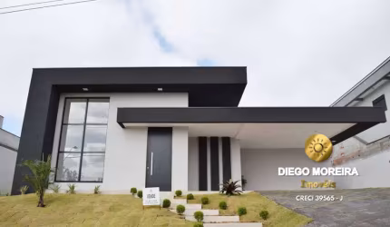 Casa á venda em Atibaia em condomínio