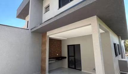 Sobrado à venda com 3 Suítes em Atibaia
