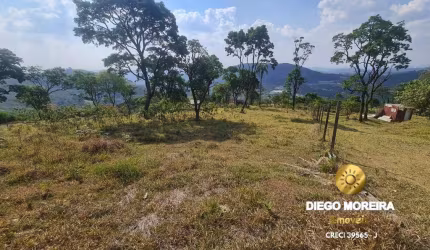 Terrenos com 700m² à venda em Mairiporã