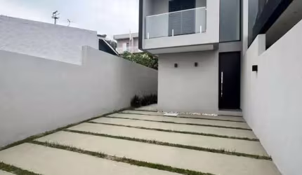 Casa á venda em Atibaia com 3 dormitórios