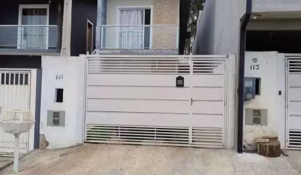 Casa à venda em Terra Preta com 2 dormitórios