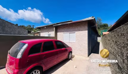 Casa à Venda em Terra Preta!