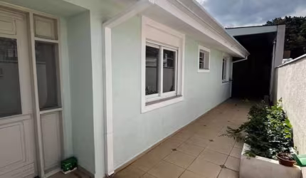 CASA TÉRREA À VENDA DE ESQUINA – COMPLETA E PRONTA PARA MORAR!
