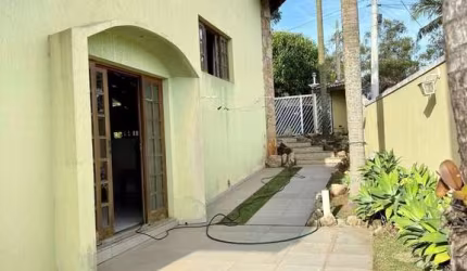 CASA PARA LOCAÇÃO COMPLETA COM PISCINA E ÁREA GOURMET – EM CONDOMÍNIO