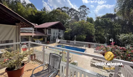 Sítio aconchegante à venda em Atibaia - 36.000 m²