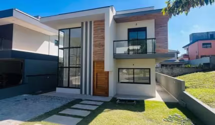 Casa com 3 dormitórios á venda em Condomínio Terras de Atibaia