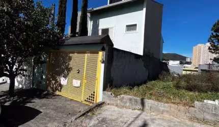 CASA SOBRADO À VENDA  ESPAÇOSO  EM CAIEIRAS!