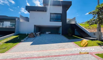 Casa à venda em Condomínio Fechado  -  Mairiporã