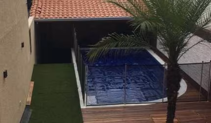 Imóvel à venda em Atibaia com 2 casas