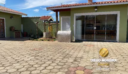 Casa á venda em Atibaia com 2 dormitórios