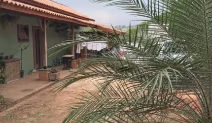 Chácara à venda em Piracaia com 851,33 m² - PORTEIRA FECHADA!