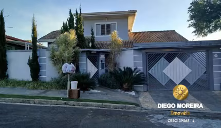 Casa à venda em Atibaia com 5 dormitórios