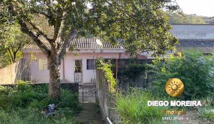 Casa Térrea com Terreno Amplo – 300m²! - em Terra Preta