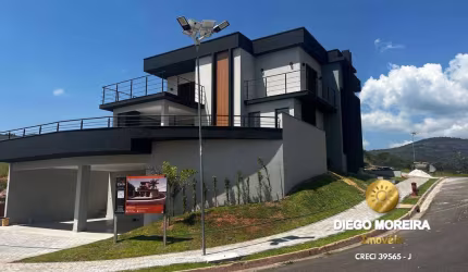 Casa de Alto Padrão à Venda no Condomínio Portal Lamis!