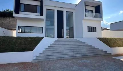 Casa à venda em condomínio Shambala III em Atibaia