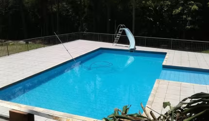 Sitio com 30.000 duas casas mais chalés em Itapevi SP Disponível para loteamento