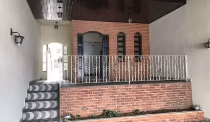 Casa com 4 dorm. 1 suíte 4 banheiro 2 vagas de garagem