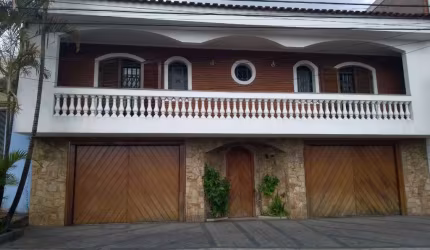 Sobrado à venda no Jardim Iva com 430m² 3 dormitórios 2 banheiros 5 vagas