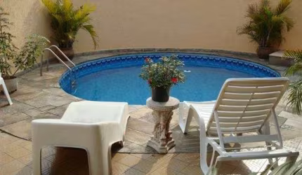 Casa à venda com piscina e quintal no Tatuapé 900m do metrô Carrão