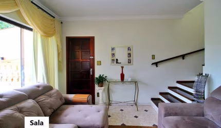 Sobrado á venda com 193m² 2 dormitorios 2 vagas de garagem no Jardim Alvorada