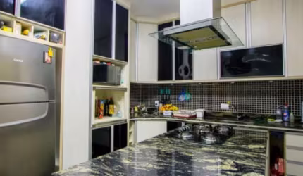 Casa a venda no Parque Novo Oratório com 3 dormitórios, 1 Suíte e 4 vagas