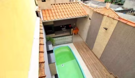 Casa com Piscina  e Área Gourmet no Parque Oratório com 2 dormitórios sendo 1 suíte e 4 vagas