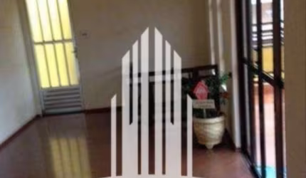Sobrado à venda na Penha com 250m² 3 dormitórios 1 suíte 2 banheiros 6 vagas
