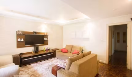 Casa ampla 300m², 6 dormitórios e 2 vagas á venda no Pq. Maria Helena (SP)