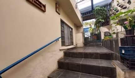 Casa térrea na Vila Mangalot com 520m² 2 dormitórios 1 suíte 2 banheiros 2 vagas