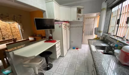 CASA TÉRREA COM SOBRADO ANEXO 4 DORMITÓRIOS 3 VAGAS 220M² - ITAQUERA