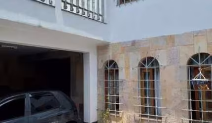 Sobrado à venda no Rio Pequeno com 200m²  3 dormitórios 1 suíte  3 banheiros 6 vagas