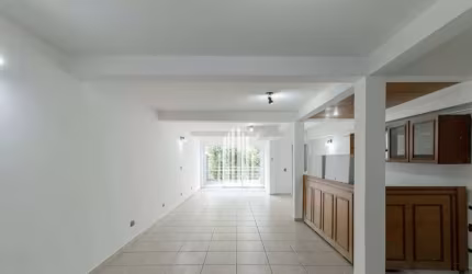 Sobrado à venda na Vila Santa Catarina com 260m² 4 dormitórios 4 suítes 5 banheiros 3 vagas