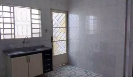 Casa à venda no Parque dos Bancários com 275m² 3 dormitórios 2 banheiros 1 vaga