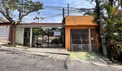 Terreno com um sobrado + 8 casas 480m2 com três entradas Excelente localização no Ermelino Matarazzo