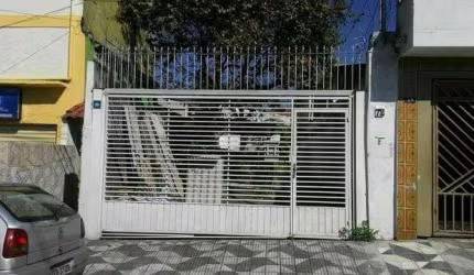 Casa com 3 cômodos e mais um cômodo separado, quintal bem grande e casa com boa localização, comérci