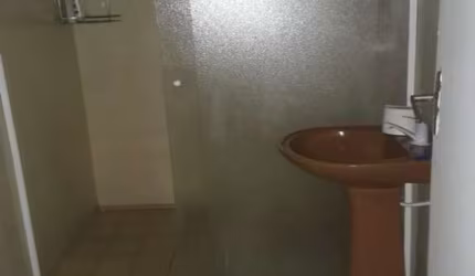 Encantadora casa à venda em São Paulo - SP, Vila do Encontro: 2 quartos, 1 banheiro, garagem, 105m². Venha conferir!