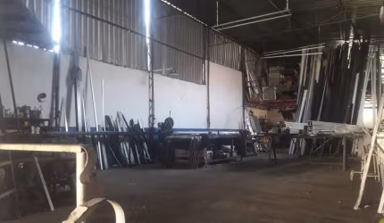Galpão e Terreno à venda na Vila do Encontro com 400m²
