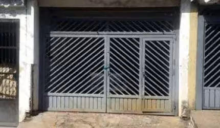 Casa à venda 106m² com 2 dormitórios 2 vagas no Pari.