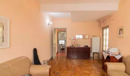 Charmosa casa à venda em Indianópolis!