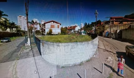 Terreno à venda no Morumbi com 682m²